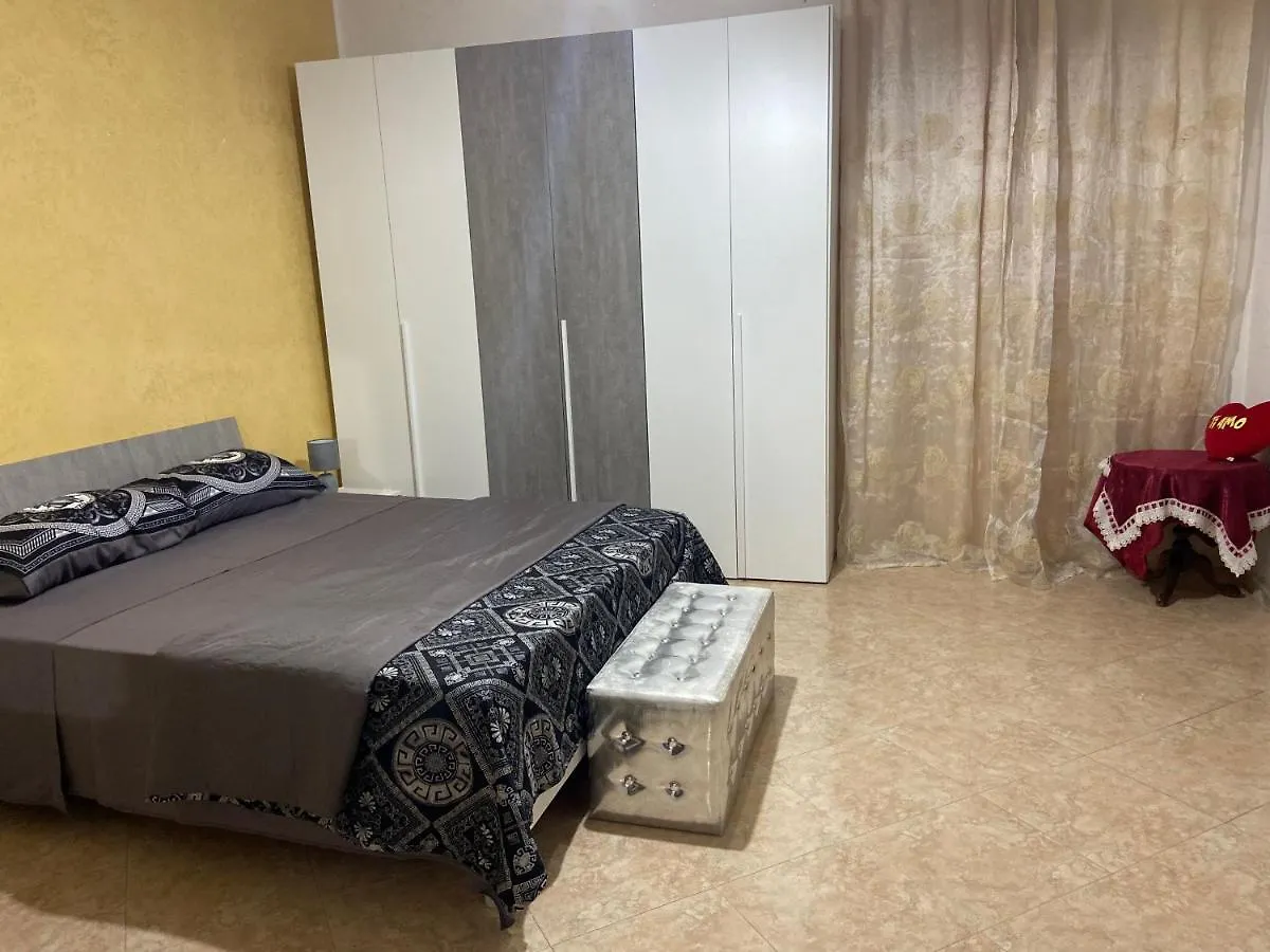 Casa Vacanza Giusi パレルモ 0*,